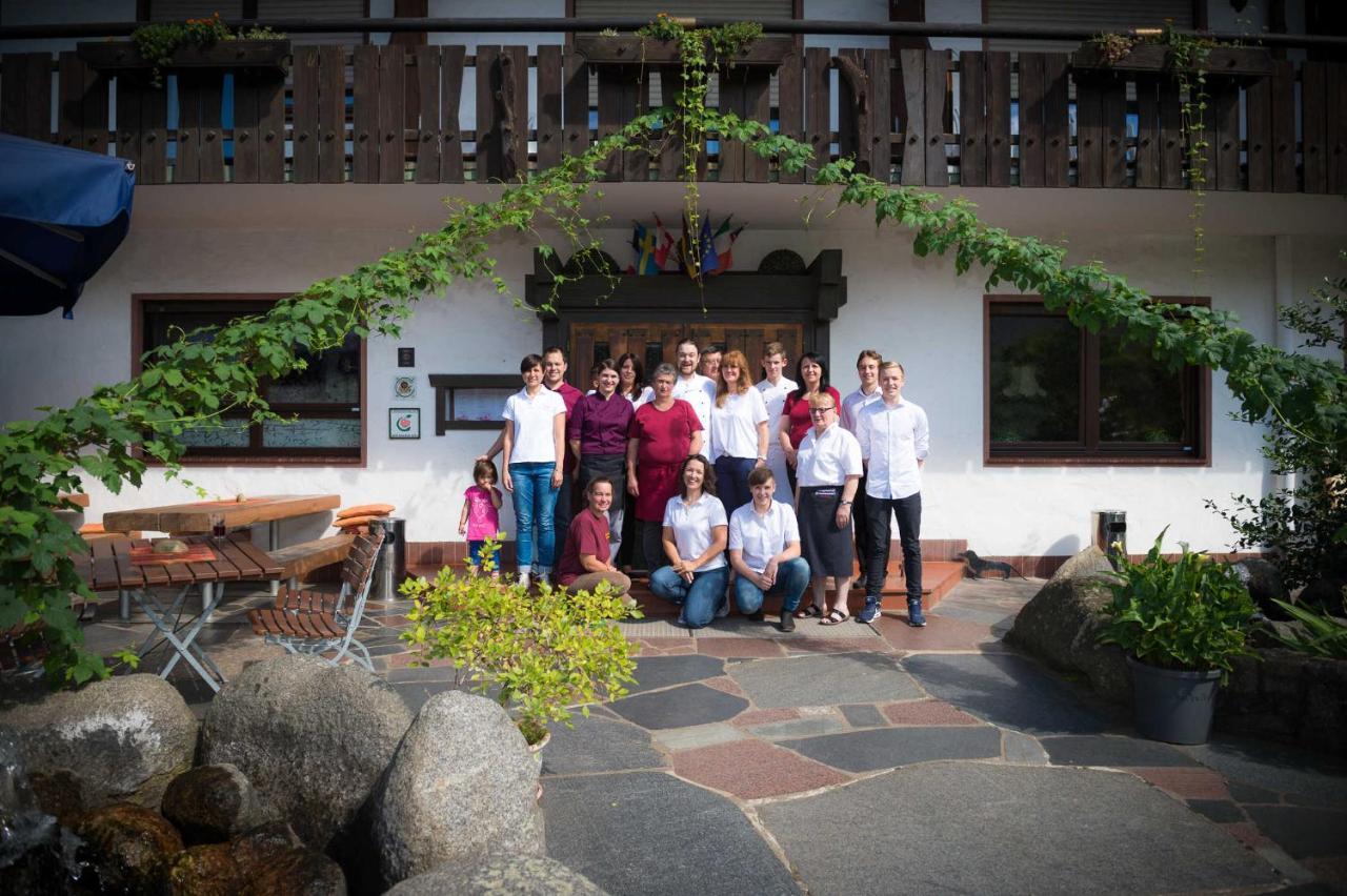 Landgasthof Brunnenwirt Zum Meenzer Hotel Fischbachtal Exterior foto